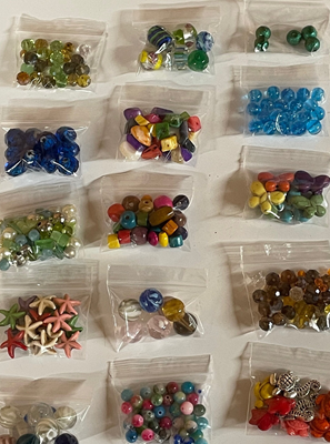 ASSORTED BEADS – 1 PKT